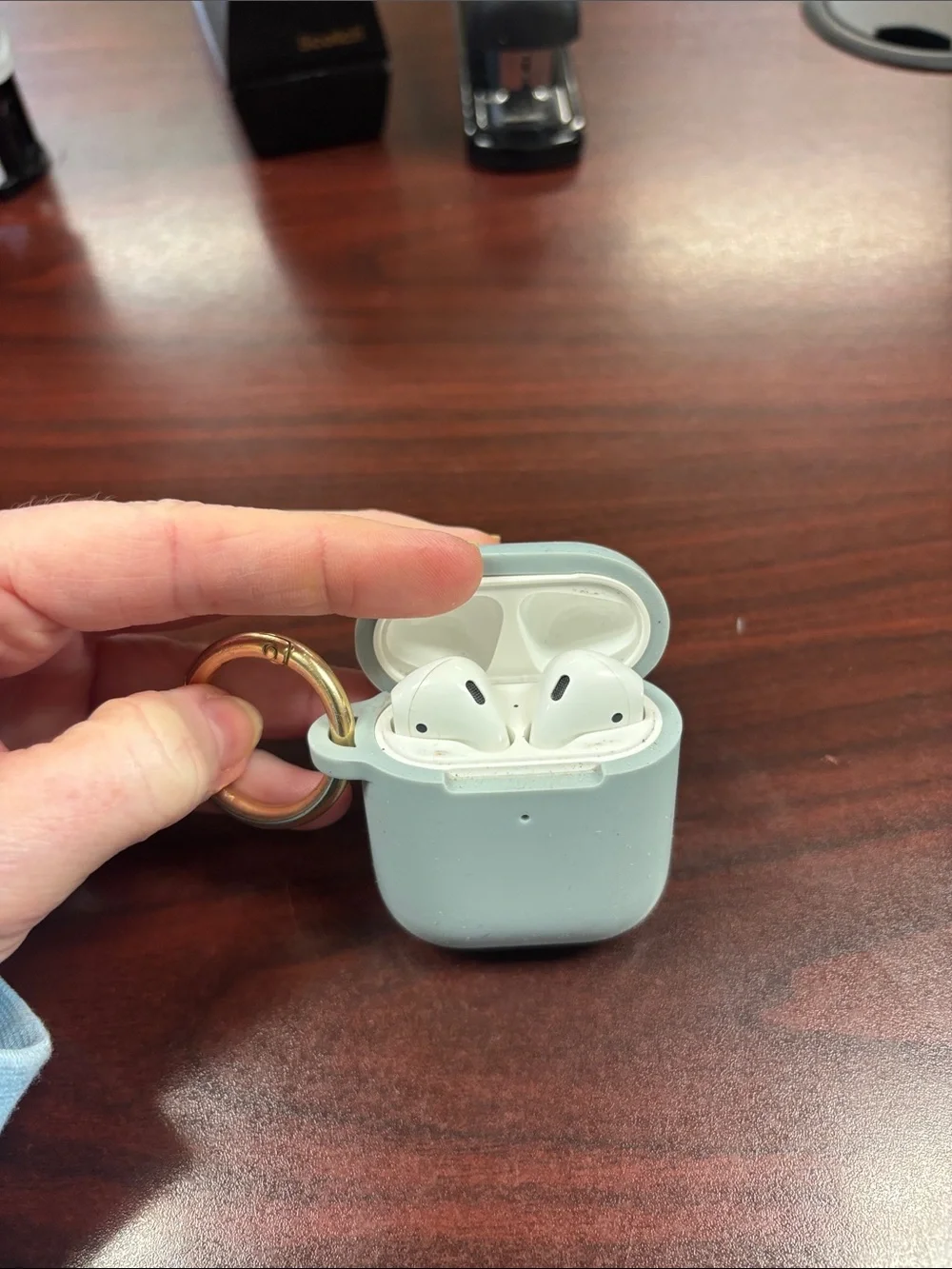 Apple AirPods with silcone case - Mint - Picture 2 of 2